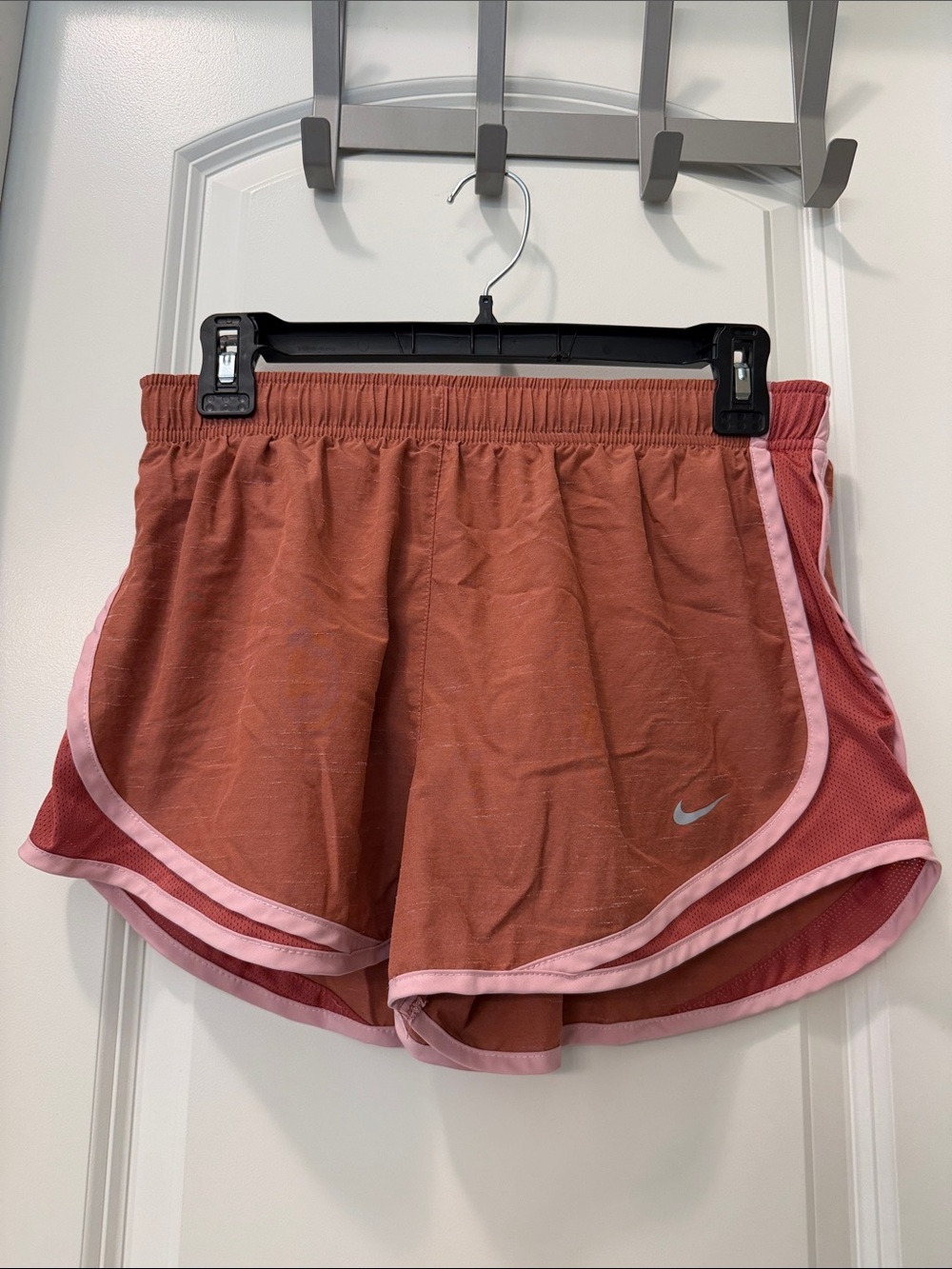 Women's Nike Tempo Dri-FIT Mid-Rise Running Shorts Pink